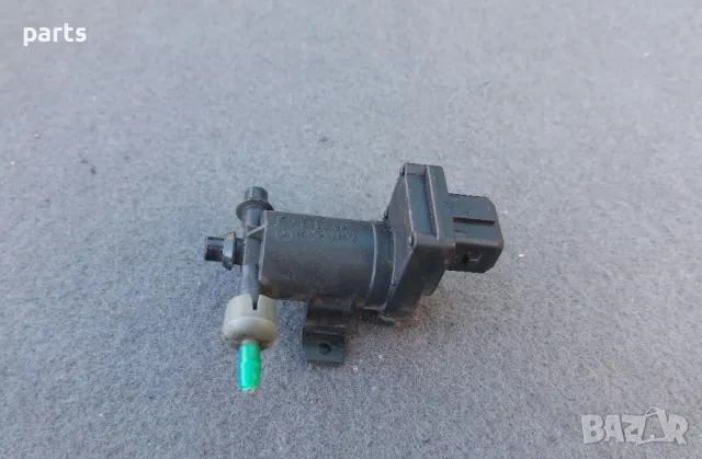 Вакуум Клапан Мерцедес Е класа W210 (Н) - C W202
- A2028000178, снимка 2 - Части - 48987341