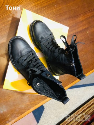 Продавам дамски боти естествена кожа , снимка 2 - Дамски боти - 34238325