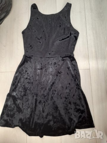 Дамска рокля от Н&М, снимка 2 - Рокли - 41527737