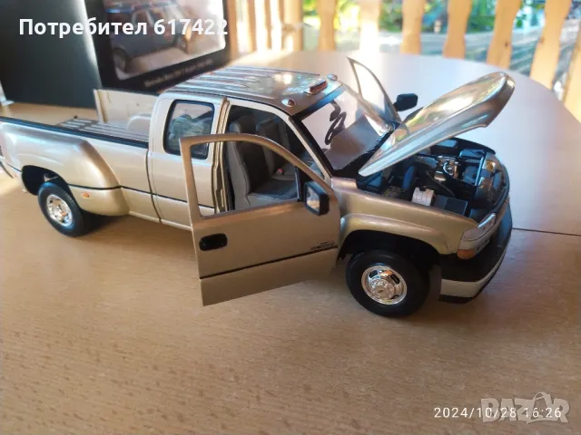 1:18 Chevrolet Silverado 3500 - Anson, снимка 13 - Колекции - 47769879