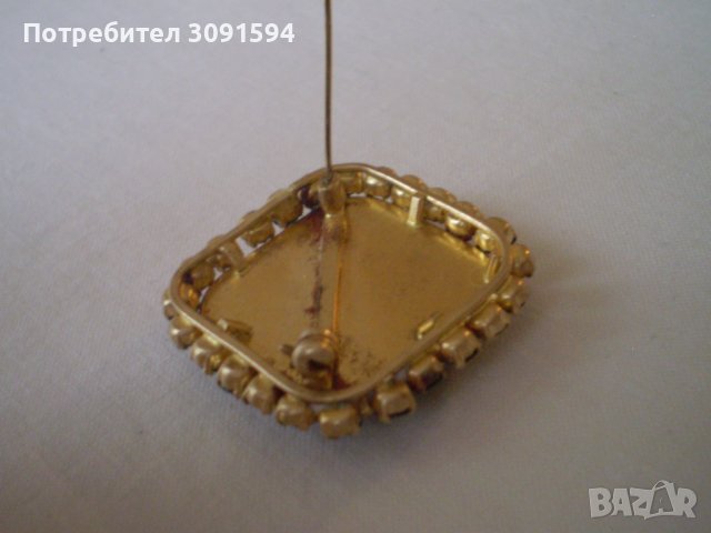 ЗеленаЧехия брошка - игла  Чешко стъкло 1930-40-те години, снимка 3 - Антикварни и старинни предмети - 40257530