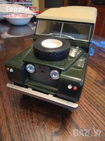 Land Rover Series D 109 1/18 Long Base