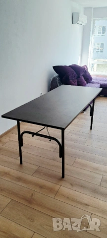Продавам трапезна маса