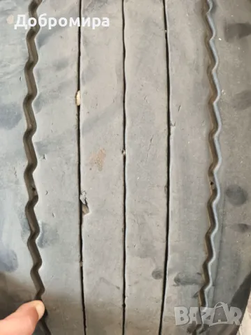 Гуми за полуремарке, снимка 2 - Гуми и джанти - 49573370