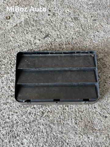 Вентилационна клапа БМВ Е91 BMW, снимка 2 - Части - 50620020