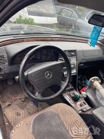 Mercedes C 220 CDI 2000г., снимка 4 - Автомобили и джипове - 51547650