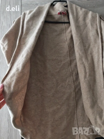 Max Mara. Studio Original Size L/ Елек-пончо Кашмир , снимка 2 - Туники - 44263502