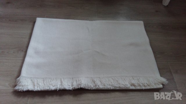 НЕМСКА ДЕБЕЛА БЯЛА ПОКРИВКА С РЕСНИ, снимка 3 - Покривки за маси - 41046587