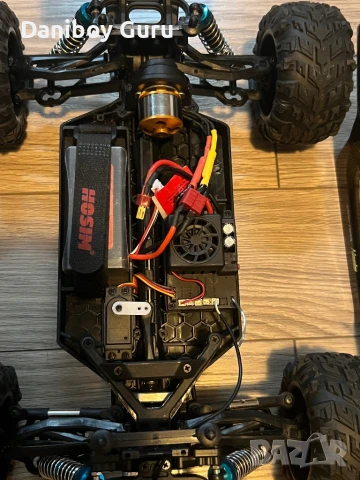 RC количка Hosim ZENO X15 1:10 безчеткова, 4x4, Off Road , снимка 6 - Коли, камиони, мотори, писти - 51249441