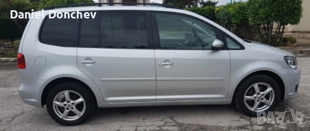 VW TOURAN 1.6 TDi 2012 г., снимка 4 - Автомобили и джипове - 53114959