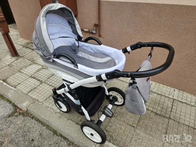 Бебешка количка Lorelli Mia 3 в 1, снимка 5 - Детски колички - 47138791