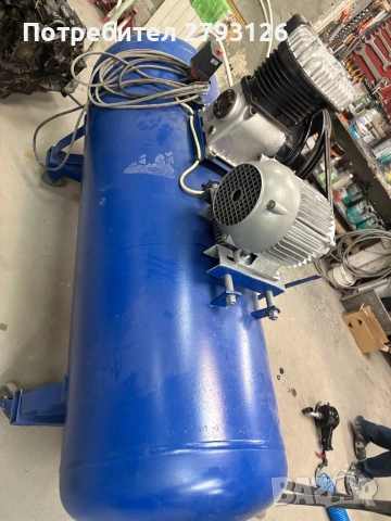 Италиански трифазен компресор , снимка 8 - Други машини и части - 51955621