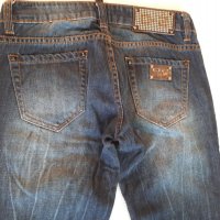 Дамски италиански дънки Q2 Jeans, снимка 9 - Дънки - 36027440