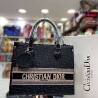 Дамска чанта Christian Dior код 325, снимка 1 - Чанти - 34399243