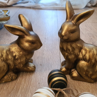  Порцеланови Великденски зайци, ръчно рисувани., снимка 2 - Статуетки - 36359420