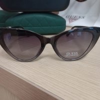 Дамски слънчеви очила Guess Котешко око, снимка 1 - Слънчеви и диоптрични очила - 44201697