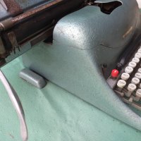 olivetti LEHIKON 80  1952г  пишеща машина, снимка 5 - Други ценни предмети - 34126398