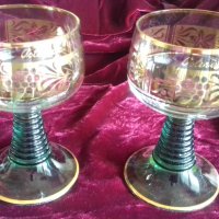 Прекрасни кристални чаши със злато и зелено, снимка 1 - Чаши - 41245921