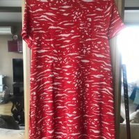 Червена  миди рокля , снимка 5 - Рокли - 36319656