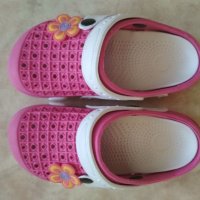 Розово бели  детски чехли джапанки тип Crocs, снимка 4 - Детски сандали и чехли - 35873880