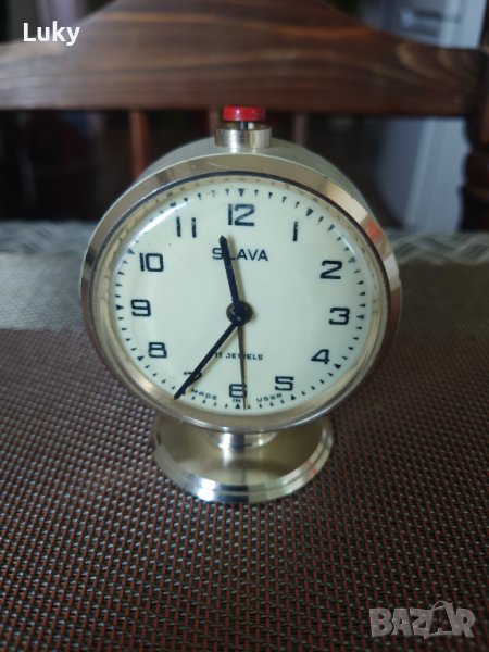 Продавам стар,механичен,часовник-будилник-СЛАВА.СССР.Работещ., снимка 1