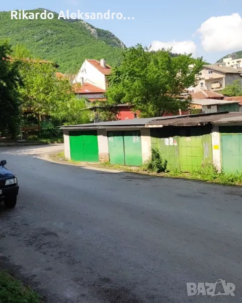 Купувам Гараж гр. Враца Медковец , снимка 1