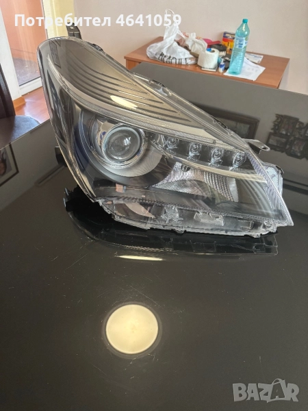 Фар toyota yaris hibrid III от 2014-2020, снимка 1