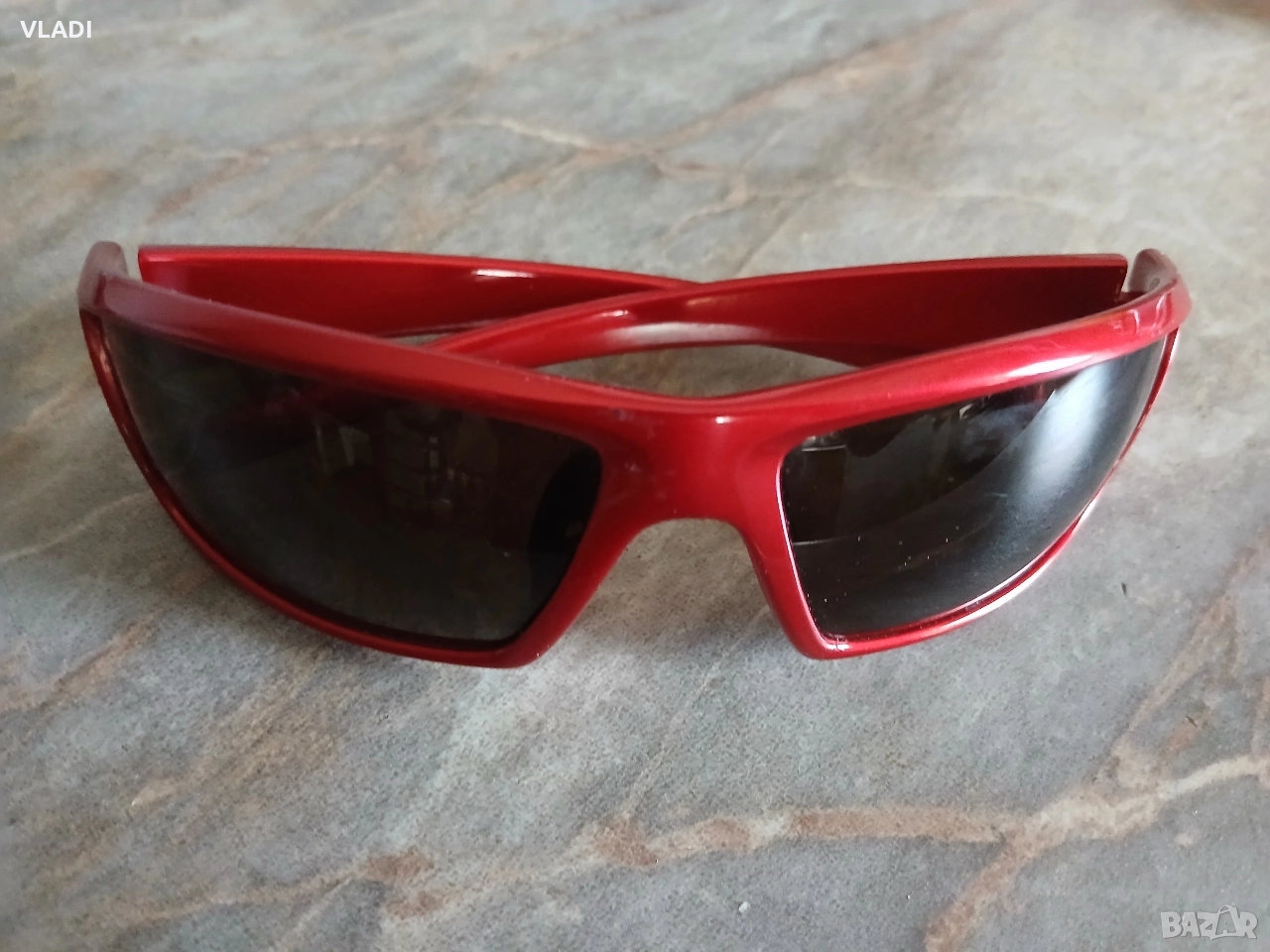 Червени очила, снимка 1