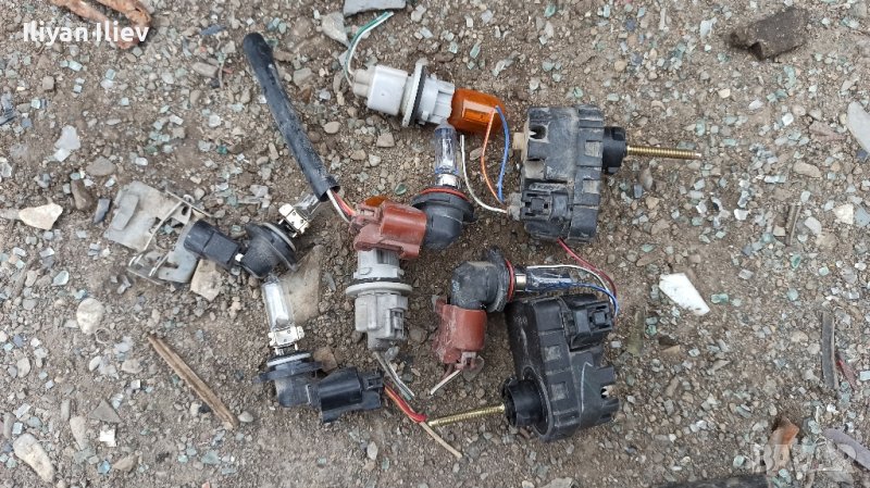 фарове тойота Авенсис Версо , снимка 1