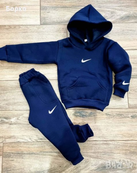 Детски Ватиран екип Nike размер 122, снимка 1