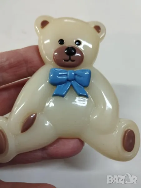 Нощна лампа с меченце към контакт  - лека и топла светлина и не дразни очите както светодиодните, снимка 1