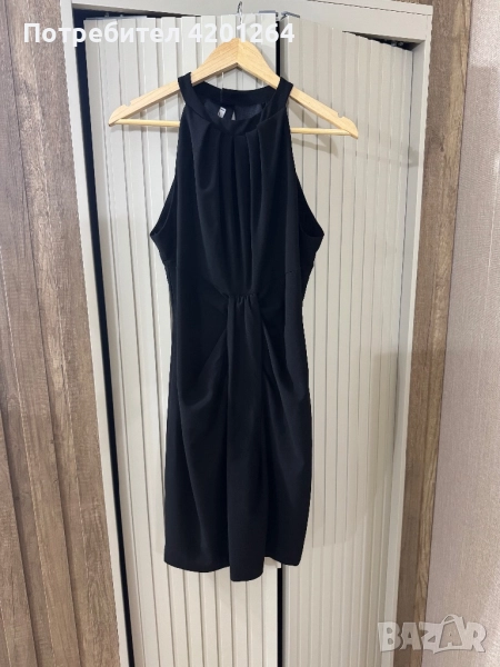 Малка черна рокля, снимка 1