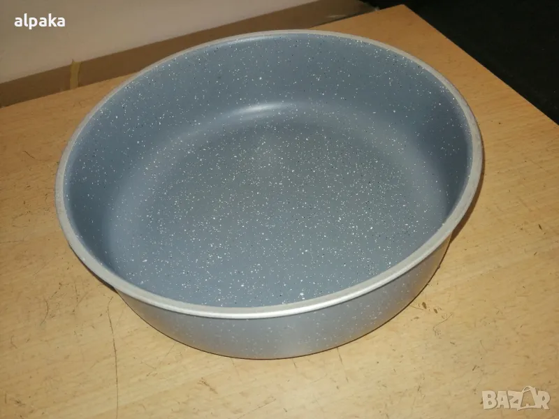 Продавам нова алуминиева кръгла тава, снимка 1