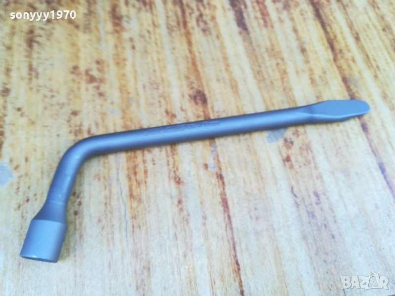 17мм-ключ за гуми-плътен/масивемн 3108251732, снимка 1