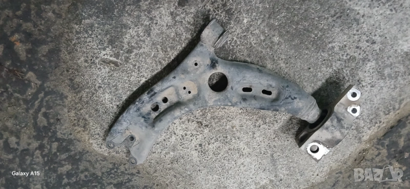 Преден ляв носач за Volkswagen Passat Sedan B7 2.0 TDI 140кс. (08.2010 - 12.2014), седан, снимка 1