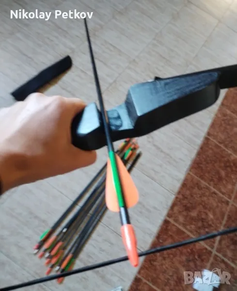 Лък, стрели, колчан, предпазител , снимка 1