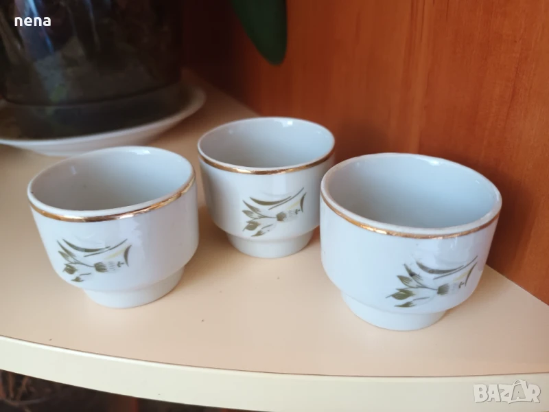 3 малки порцеланови чашки, снимка 1