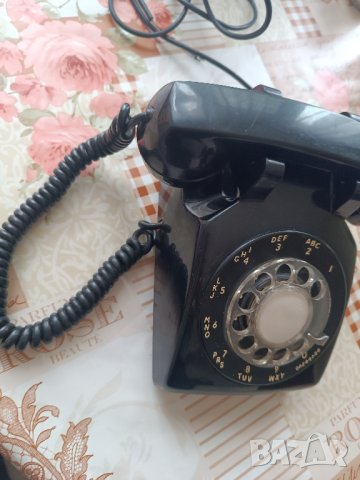 Стар бакелитен телефон, снимка 5 - Антикварни и старинни предмети - 44238640