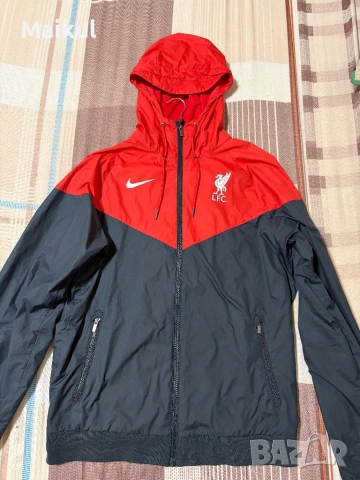 Яке ветровка Nike Liverpool
