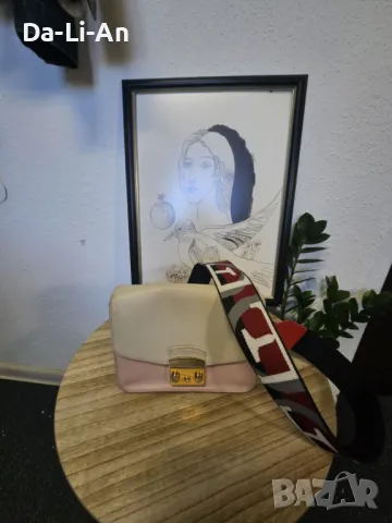 Дамска чанта Furla, снимка 1