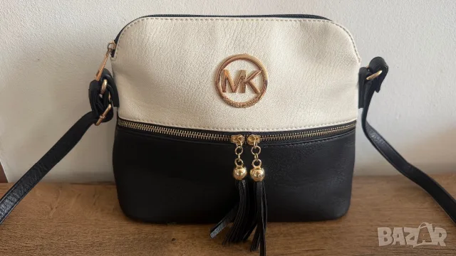 MICHAEL KORS Дамска чанта-21/26 см, снимка 2 - Чанти - 55735031