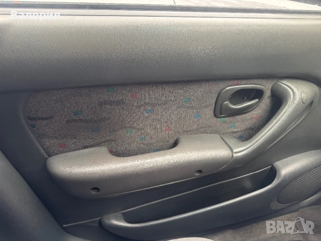 Продавам Hyundai Accent 1,3i, снимка 5 - Автомобили и джипове - 53809512