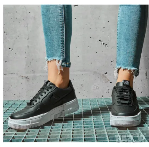 NIKE AIR FORCE 1' 07 PIXEL номер - 42 ,5 оригинални маратонки , снимка 3 - Маратонки - 49801660