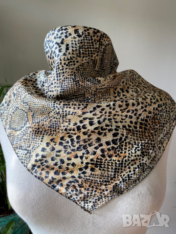 Малък Леопардов шал/ кърпа за глава, снимка 3 - Шалове - 40773186