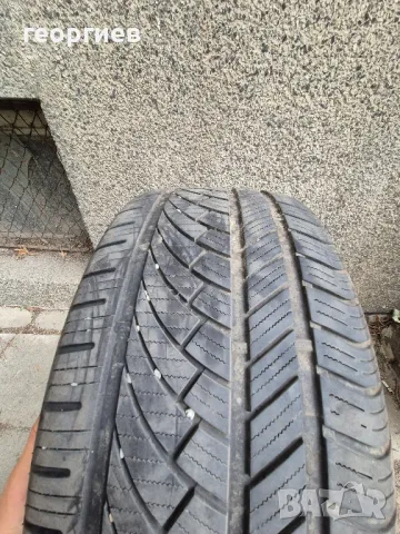 зимна гума Superia 245 40 18 , снимка 2 - Гуми и джанти - 50315948