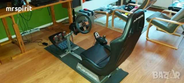 Състезателна конфигурация Logitech G27 на Playseat Evolution с държач за скоростен лост Pro и аксес