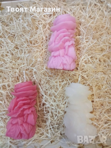 Свежа свещ във формата на роза в различни цветове, снимка 2 - Подаръци за рожден ден - 52681113