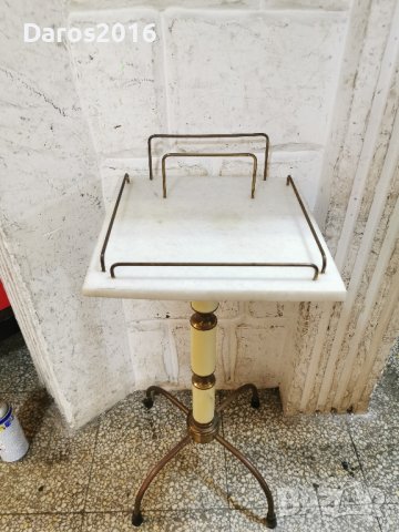 Мраморна масичка за телефон , снимка 2 - Антикварни и старинни предмети - 41920487