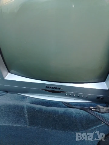 Телевизор Хюндай, още два подарък, снимка 6 - Телевизори - 46156972