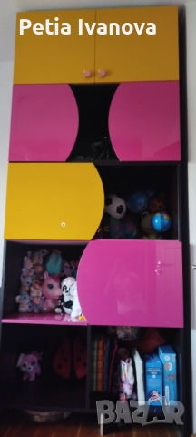 Продавам многоцветна секция